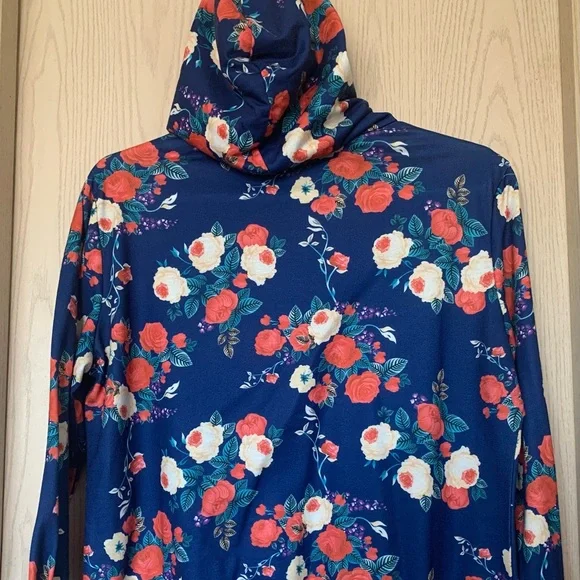 Zeagoo Women’s XL Floral Hoodie Shirt - Picture 2 of 4